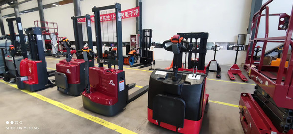 電動(dòng)叉車(chē)的蓄電池為什么會(huì )出現硫化？